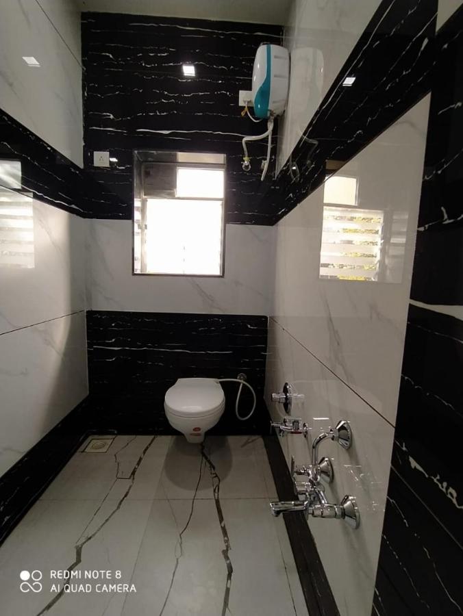 Oyo 80228 Hotel Richa Hālol エクステリア 写真