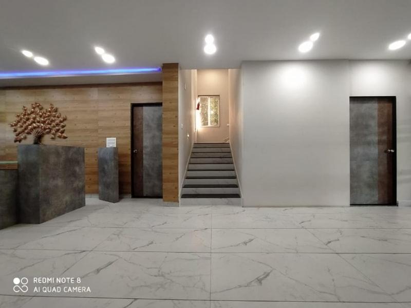 Oyo 80228 Hotel Richa Hālol エクステリア 写真